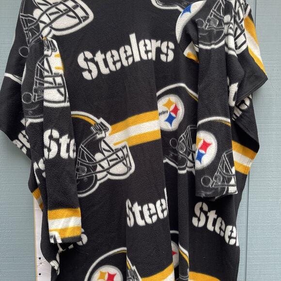 NFL Pittsburgh Steelers The Snuggler Blanket Adult Size Steelers Logo Helmets - Picture 1 of 8